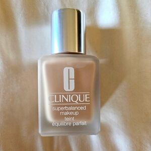 Clinique Superbalanced Makeup Fair NIB